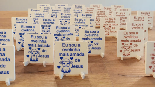 Placa 3D em Relevo – "Eu sou a ovelhinha mais amada de Jesus"