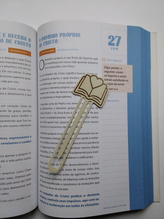 Marca Página 3D Clipe Livro Aberto com Coração