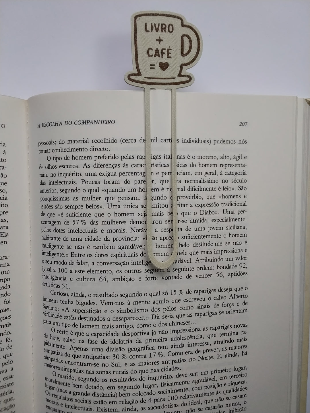 Marca Página 3D Clipe Livros + Xícara = Coração
