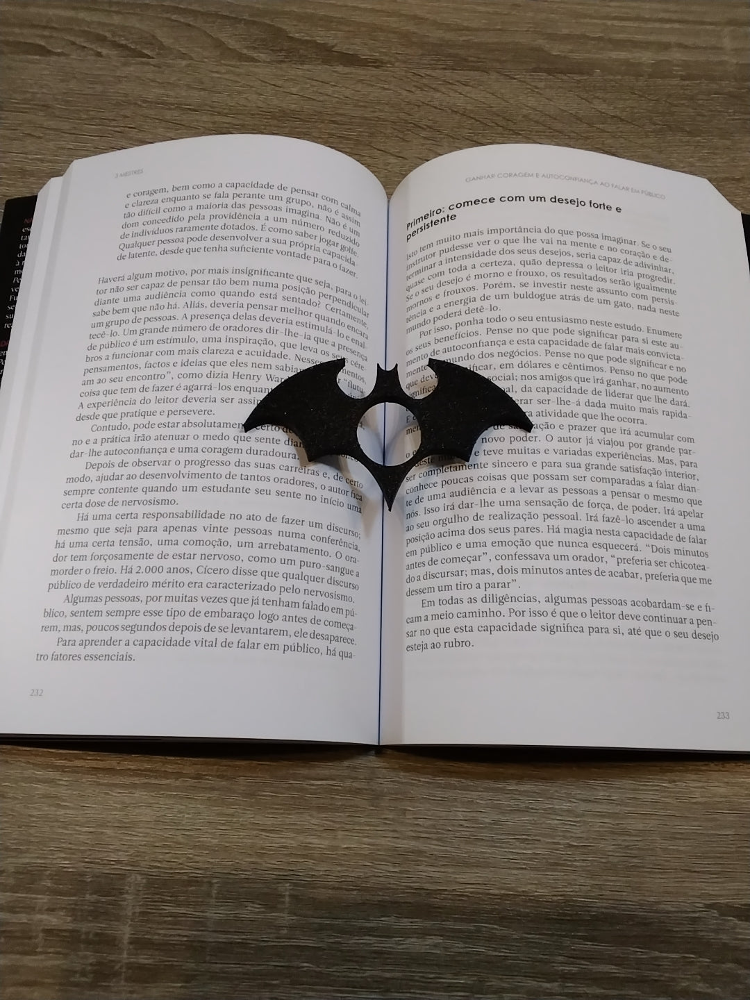 Suporte de Livro para Dedo Morcego - Marca Página