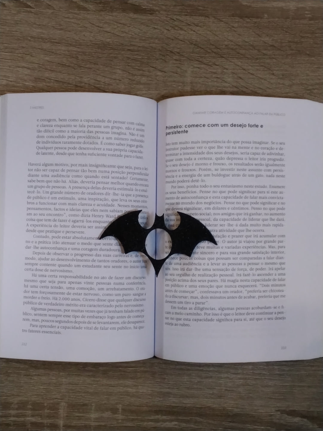 Suporte de Livro para Dedo Morcego - Marca Página