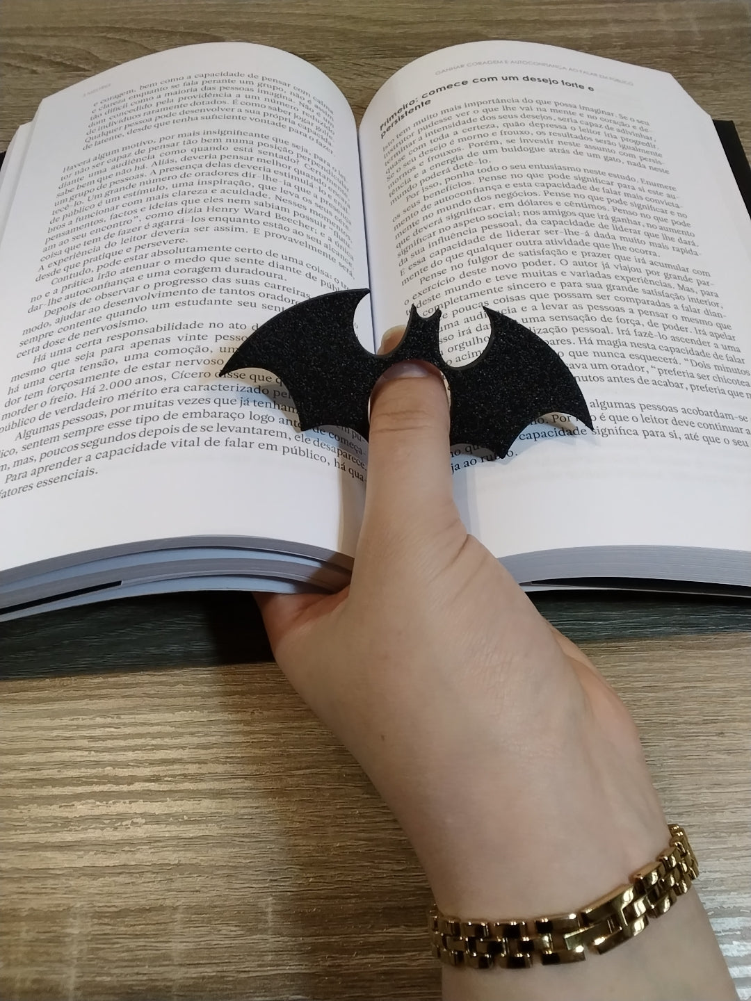 Suporte de Livro para Dedo Morcego - Marca Página