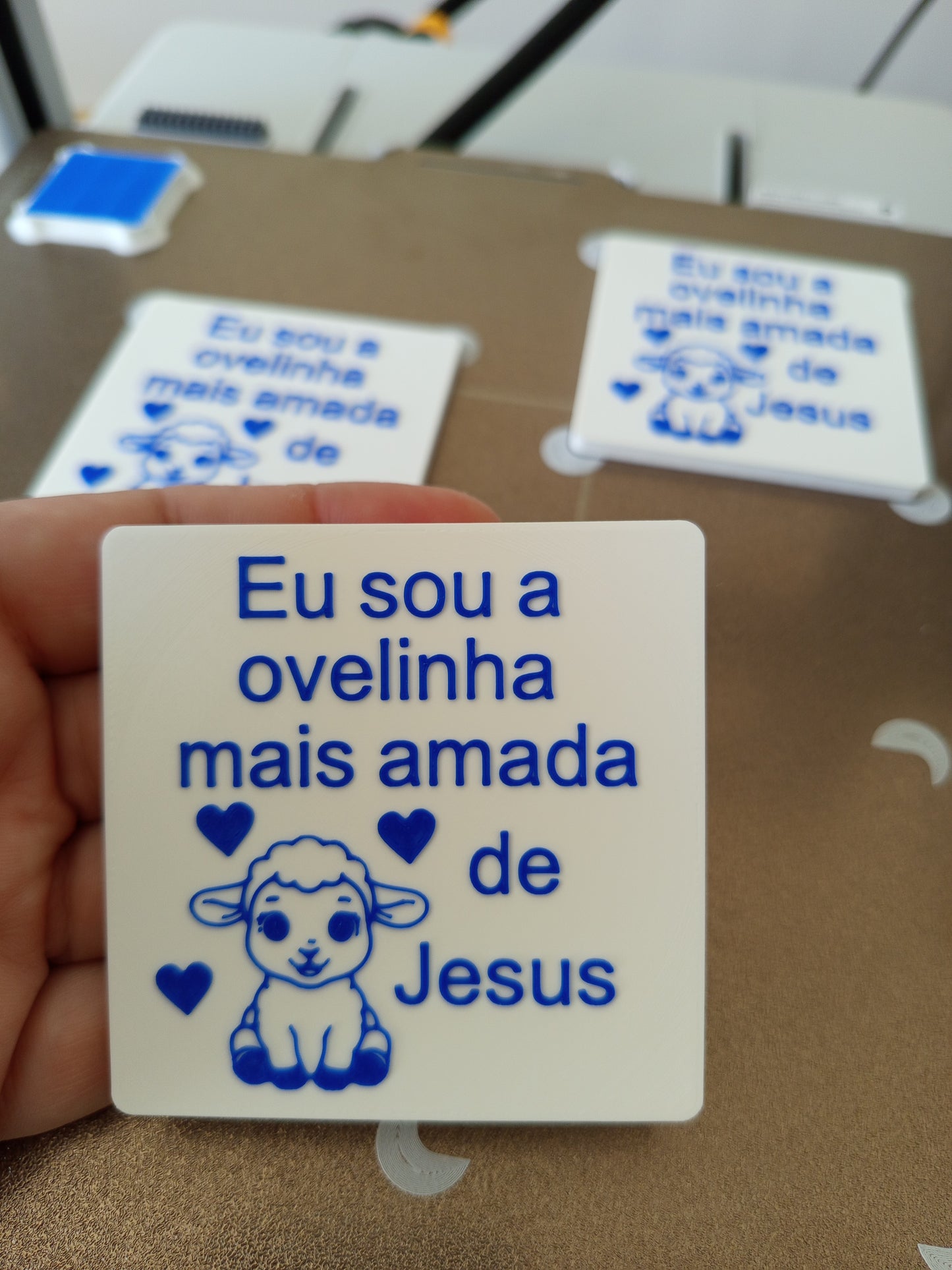 Placa 3D em Relevo – "Eu sou a ovelhinha mais amada de Jesus"